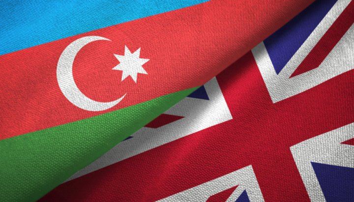 Azərbaycan və Böyük Britaniya təmiz enerjiyə keçid sahəsində saziş imzalayıb
