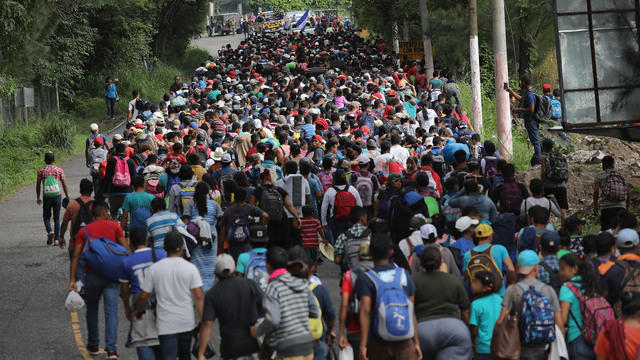 Meksika ötən sutka ərzində 900-dən artıq qeyri-leqal miqrantı deportasiya edib