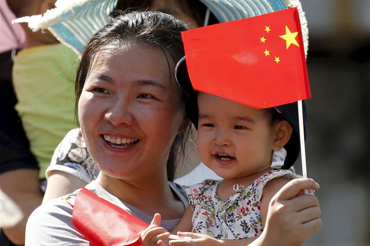 Çin uşaq siyasətini dəyişdirib, ailələr 3 uşağa sahib ola biləcək
