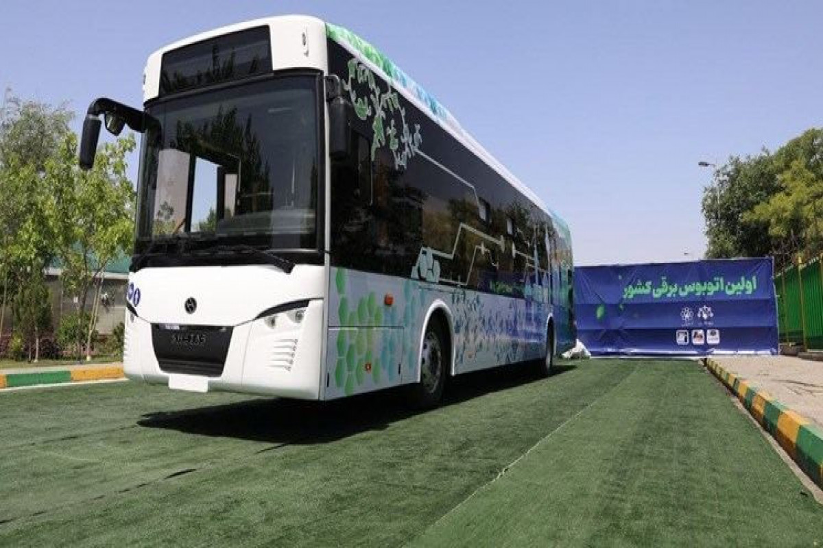 İranın istehsal etdiyi ilk elektrobus istifadəyə verilib