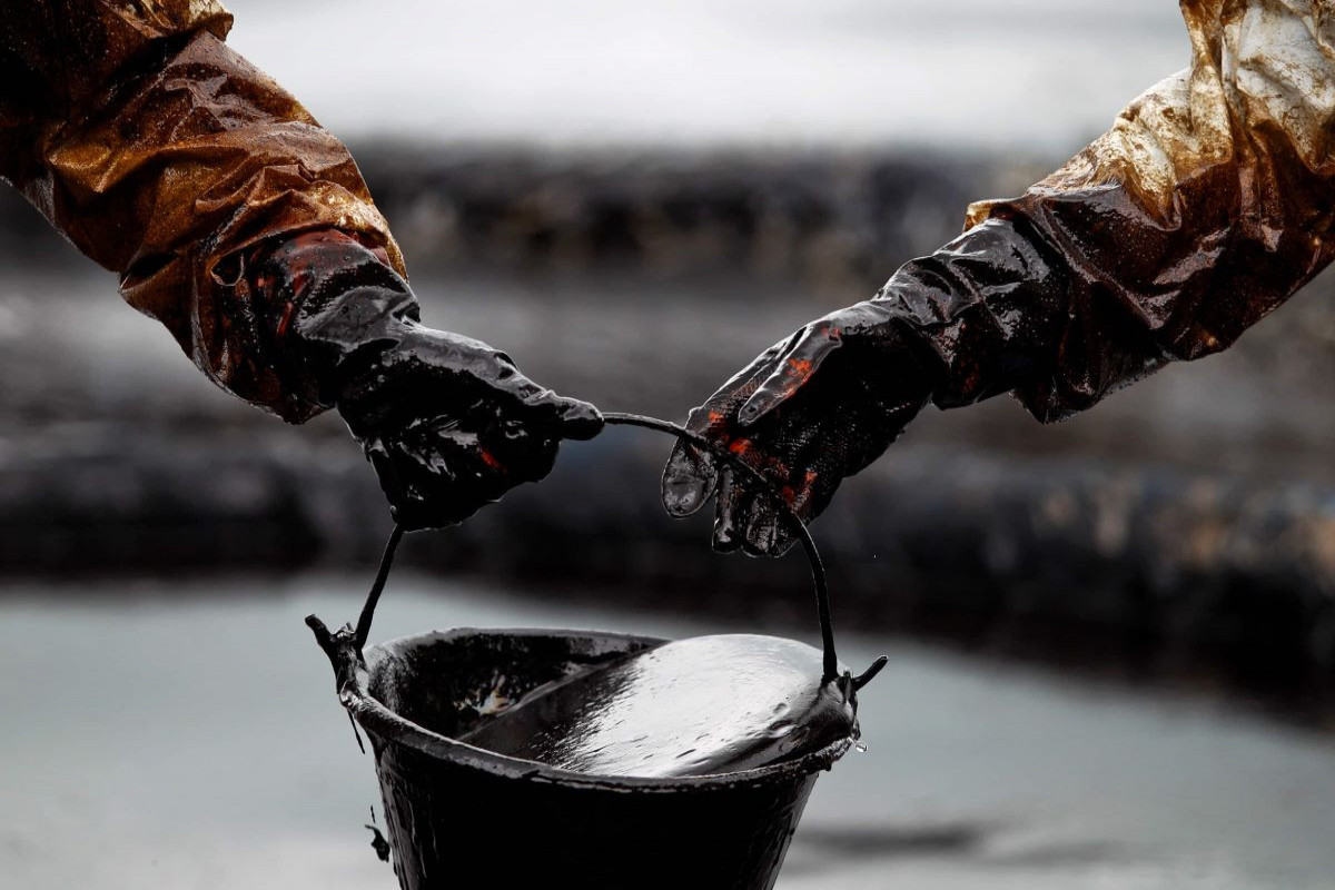 Ekspert: "Bu il neftin orta qiyməti 65 dollardan aşağı olmayacaq"