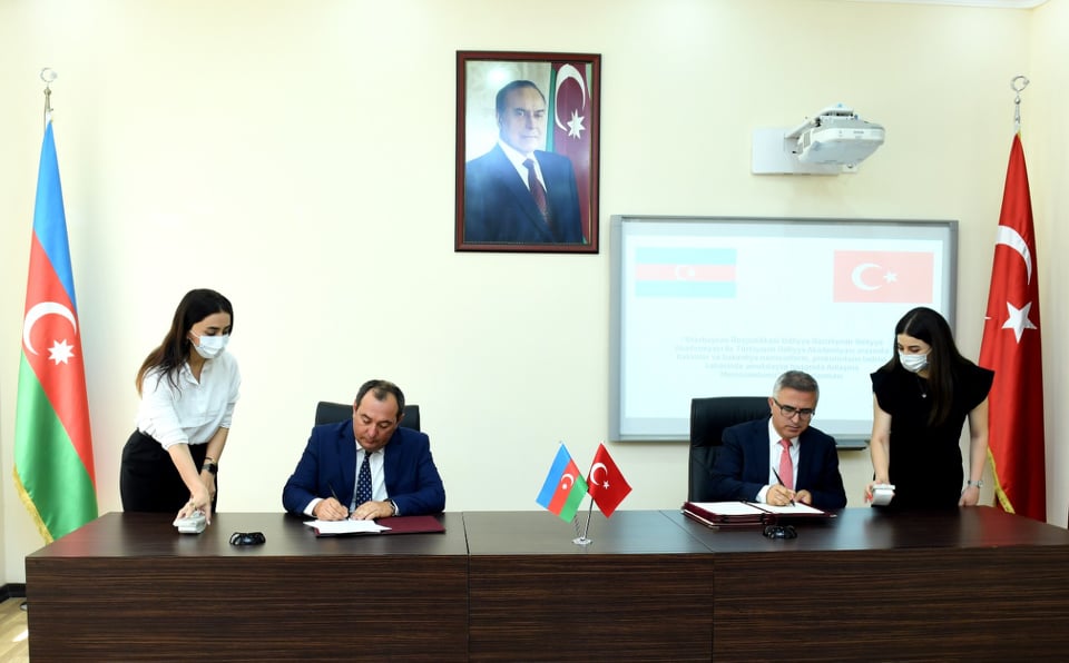Azərbaycan-Türkiyə Ədliyyə akademiyaları arasında Anlaşma Memorandumu imzalanıb