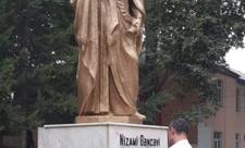 Ağdaşda Nizami Gəncəvinin abidəsi ətrafında bərpa işləri aparılıb