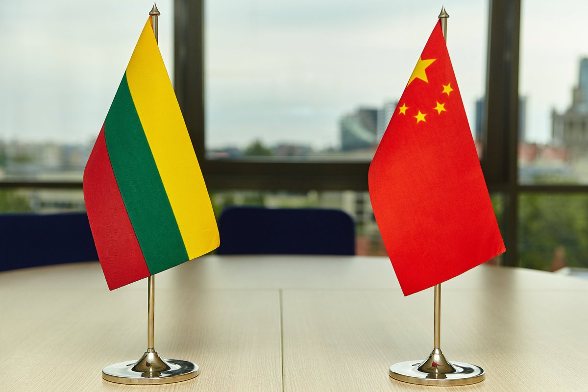 Çin Litvadakı səfirini geri çağırıb