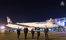 “Lufthansa” aviaşirkəti Bakıya uçuşlarını bərpa etdi - FOTO
