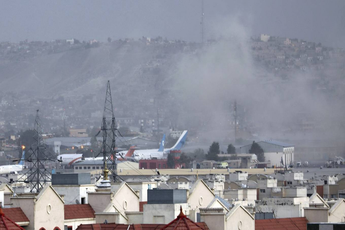 “Politico”: Kabil aeroportunda terror aktına görə məsuliyyət İŞİD-in üzərinə düşür