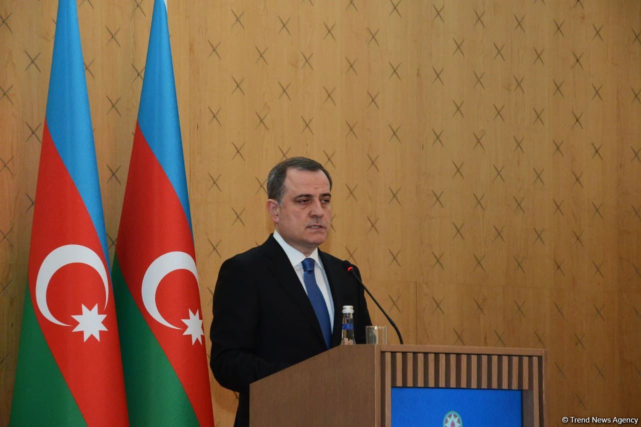 Beynəlxalq ictimaiyyət Ermənistana revanşist yanaşmalardan əl çəkmək üçün təzyiq göstərməlidir - Ceyhun Bayramov