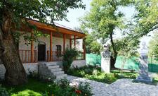Bülbülün Şuşadakı ev muzeyinə direktor təyin edilib