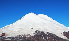 Əlverişsiz hava şəraiti səbəbindən Elbrus dağında bir alpinist ölüb