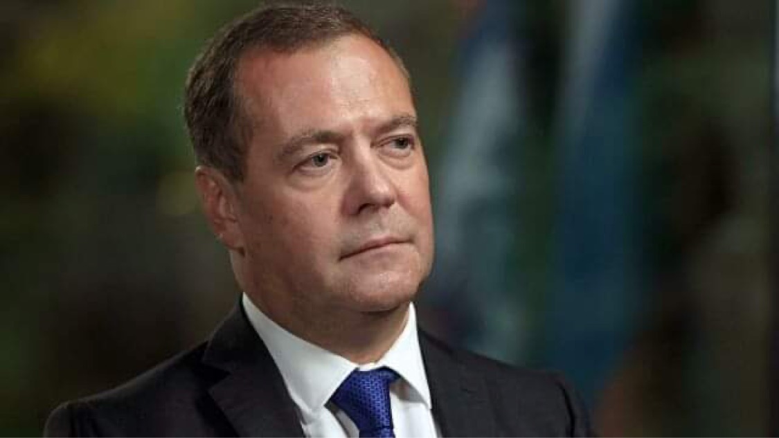 Medvedev niyə Dövlət Dumasına seçilmək istəmədiyini izah edib
