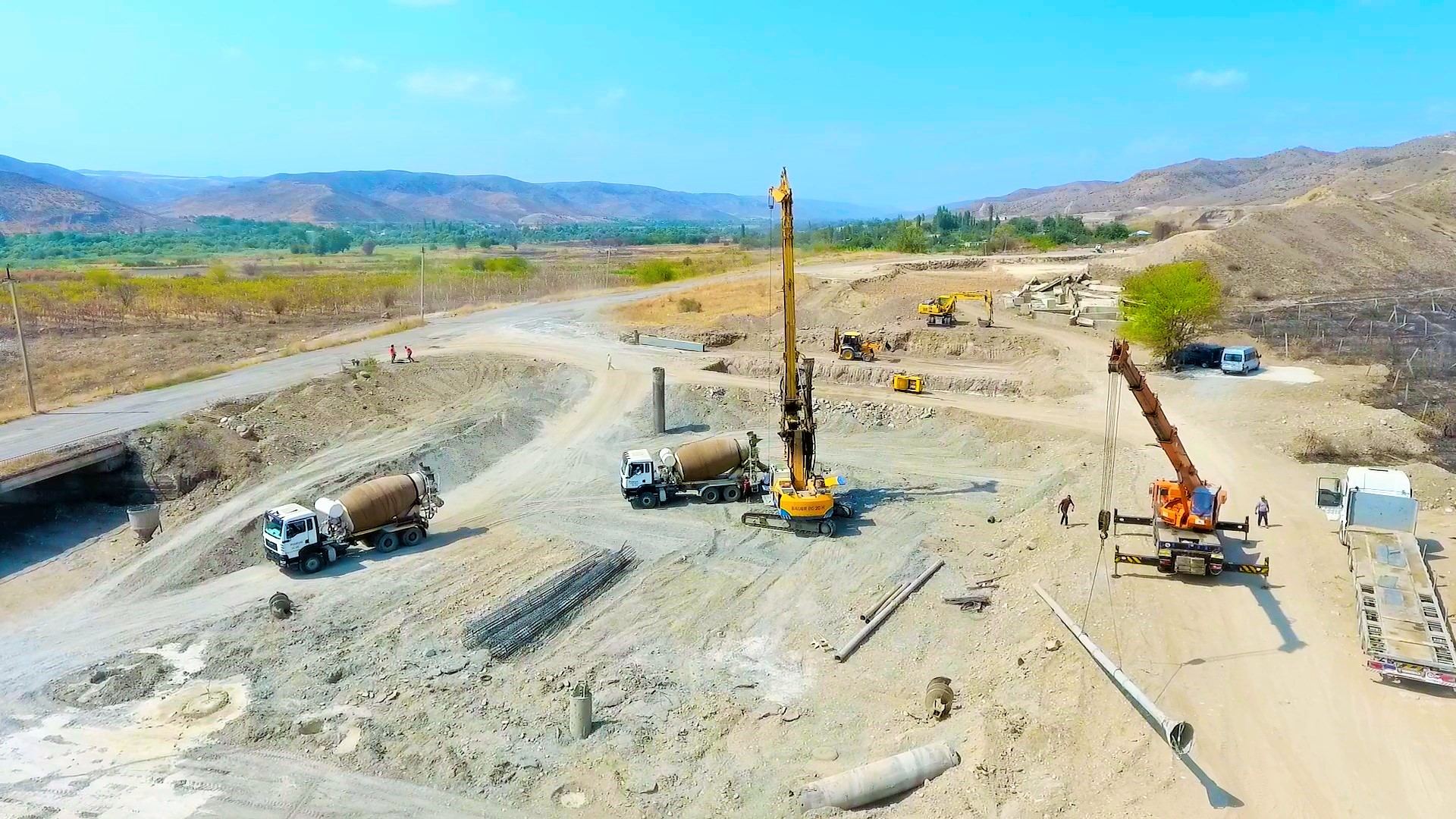 Xudafərin-Qubadlı-Laçın və Xanlıq-Qubadlı avtomobil yollarının inşası sürətlə davam etdirilir - FOTO