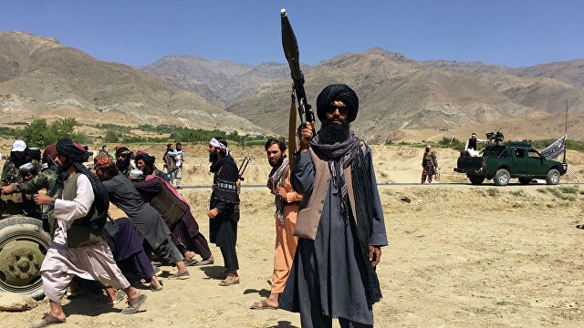 “Taliban” İŞİD-i təhdid deyil, "baş ağrısı" adlandırdı