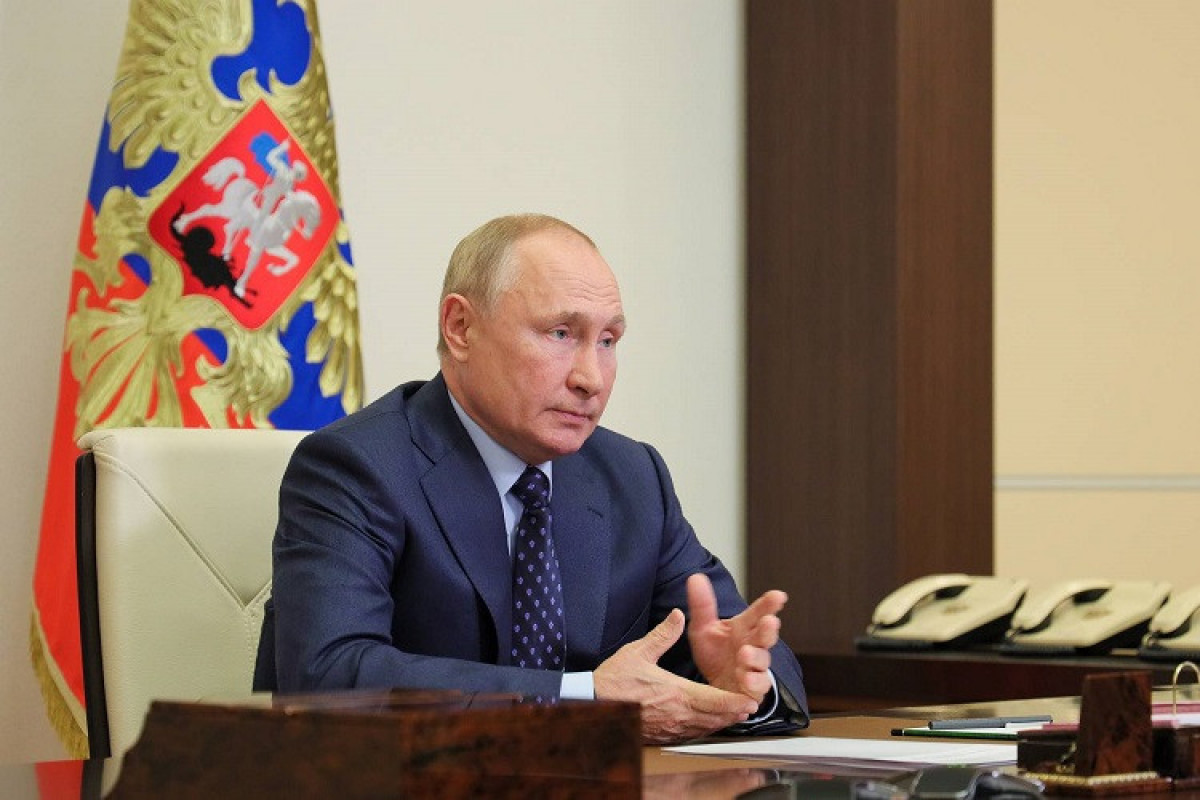 Putin: "ABŞ dollardan sanksiya aləti kimi istifadə etməklə çox böyük səhv edir"