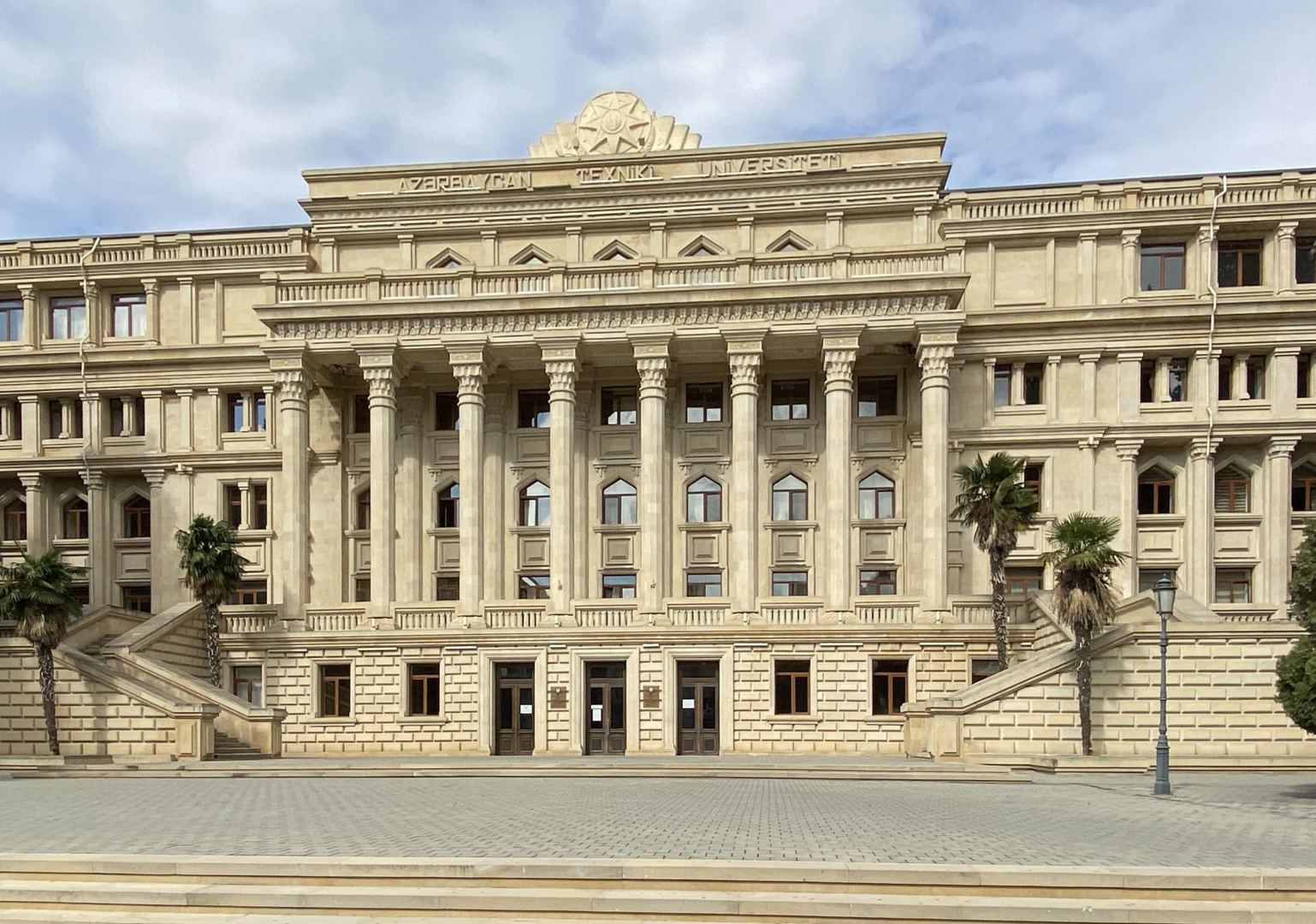 Texniki Universitetdə bir neçə qrup koronavirusa görə distant təhsilə keçib