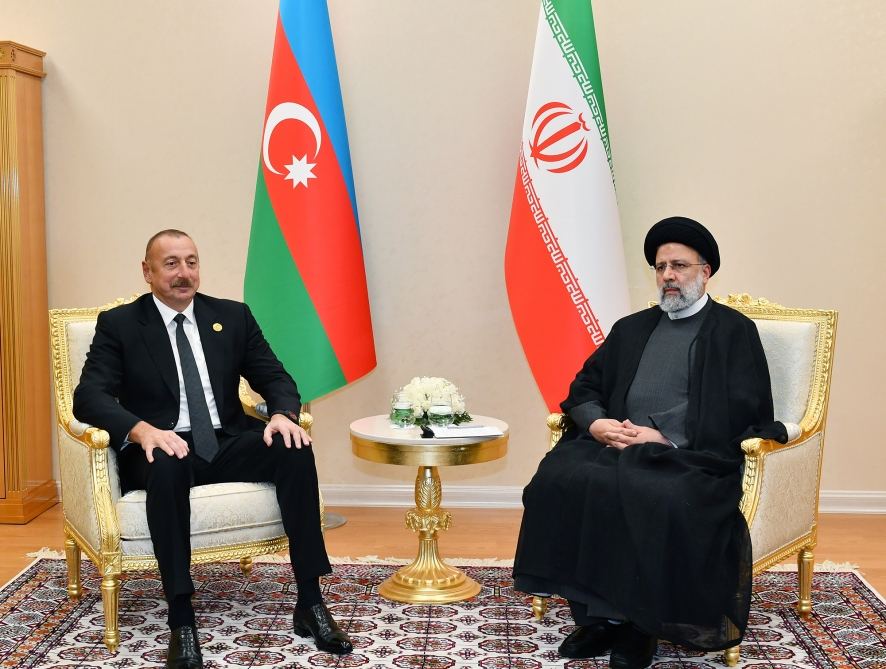 Prezident İlham Əliyevin İran Prezidenti Seyid İbrahim Rəisi ilə görüşü olub - FOTO