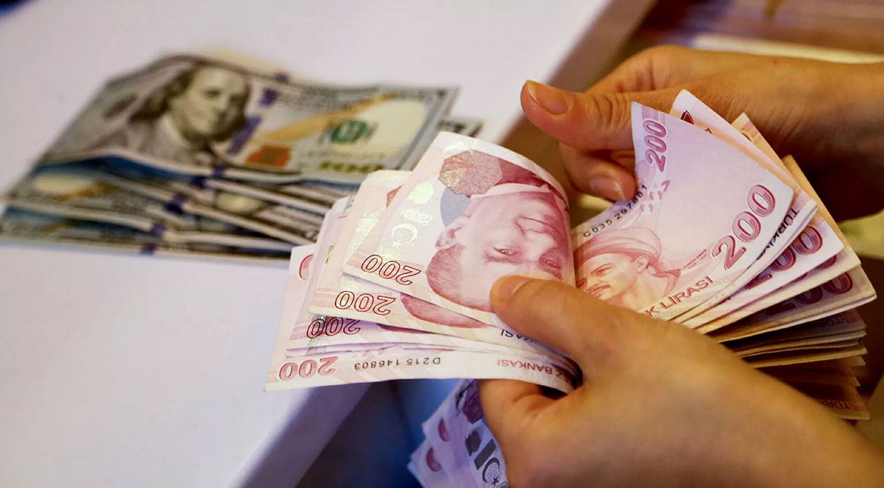 Bir dollar 17 lirəni keçdi