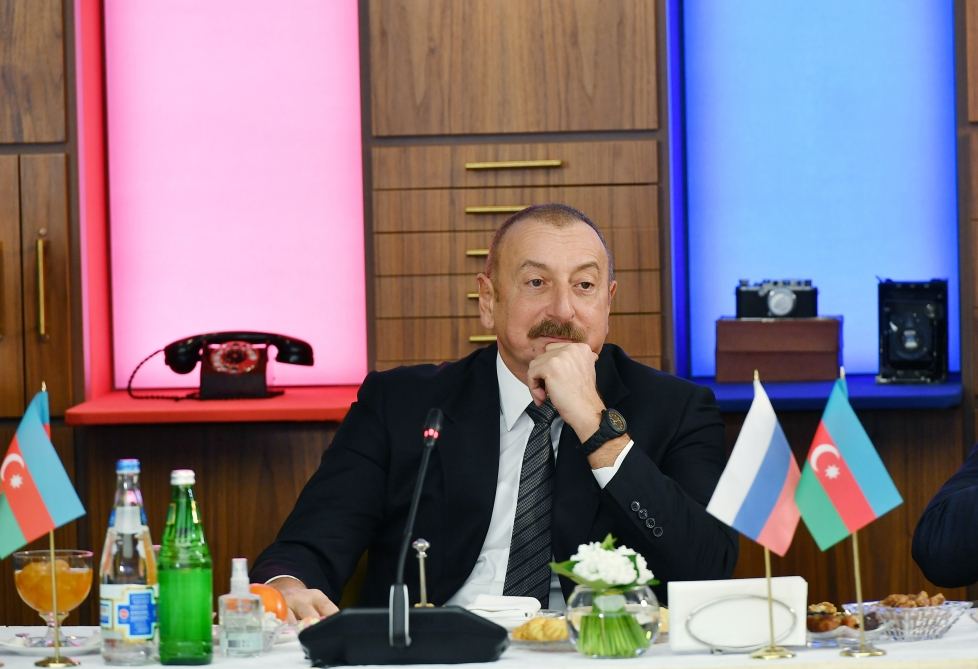 Prezident İlham Əliyev Simonyanı yerində oturtdu: Siz indiki halda erməni kimi sual verdiniz