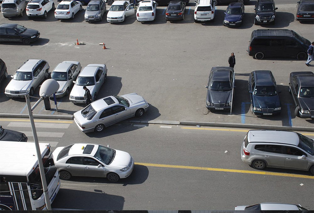DİN Bakının qanunsuz parklanma probleminə münasibət bildirdi