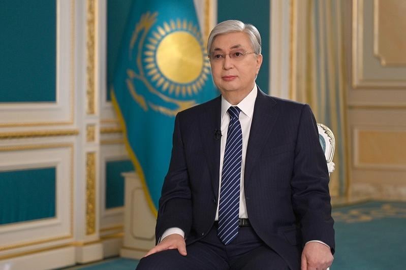 Qazaxıstanın hakim partiyasının adı dəyişdirilib