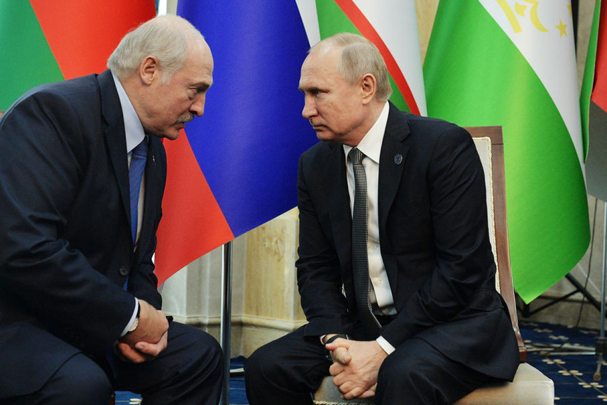 Lukaşenko: “Putin dünyada koronavirusa son qoydu, hamı sağaldı”
