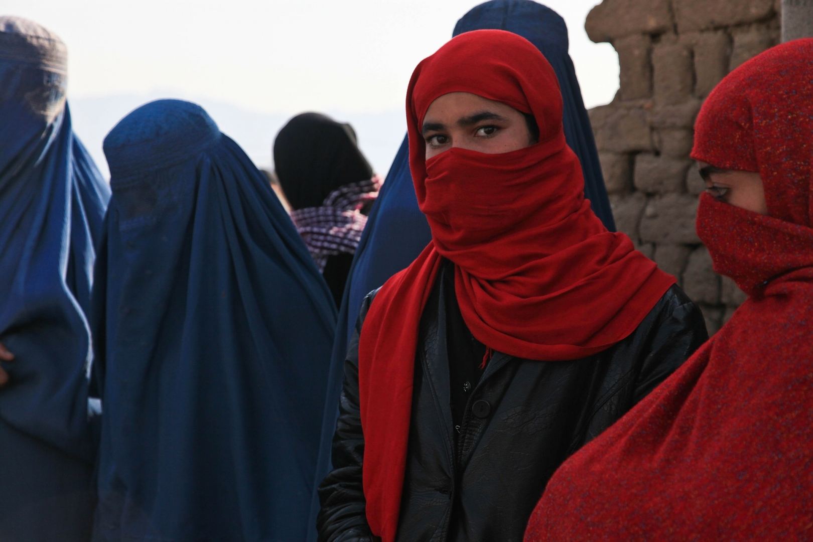 BMT Talibanın əfqan qadınlarla bağlı yeni qərarından narahatdır
