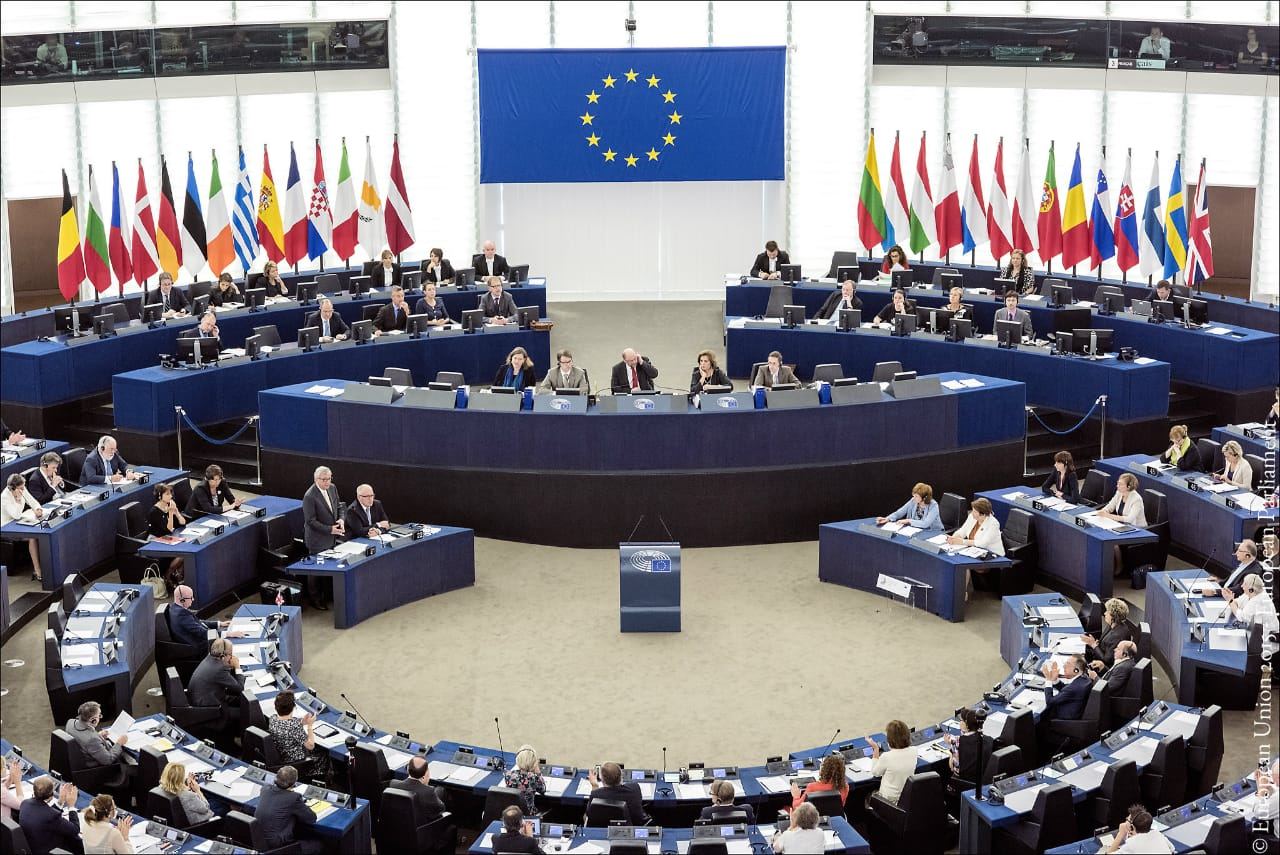 Avropa Parlamentinin ritorikası Avropa İttifaqının strateji xətti ilə uyğunsuzluq təşkil edir - ŞƏRH