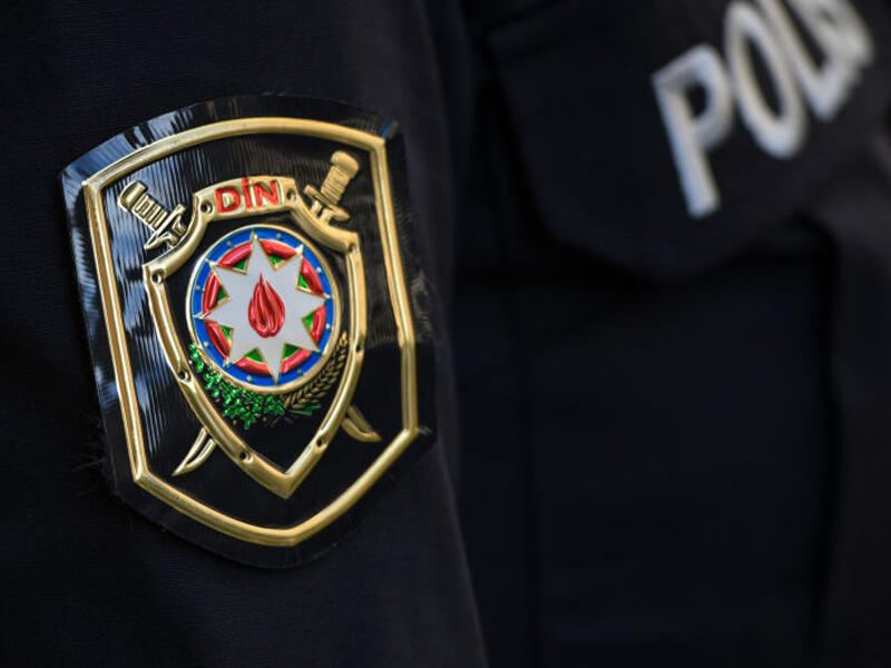 Bakının 2 küçəsində narkotik satan 15 nəfər saxlanılıb