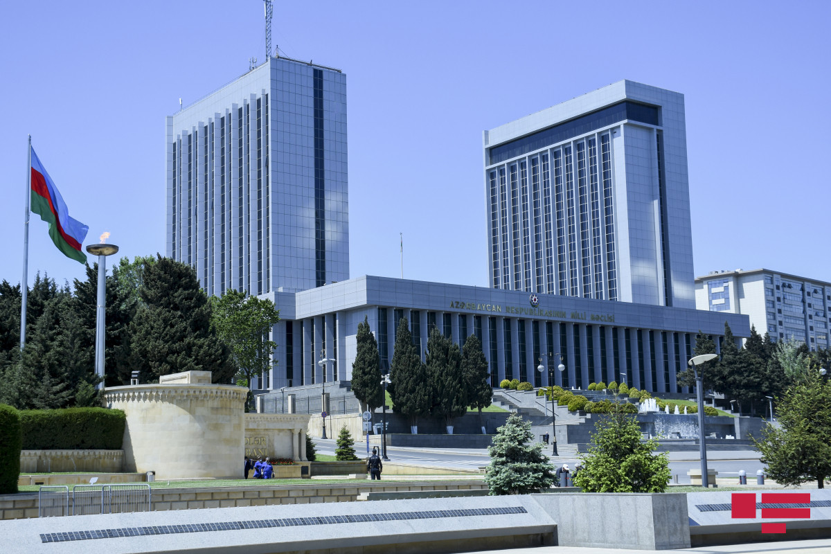 MM-də İctimai birliklər və dini qurumlar komitəsinin payız sessiyasında ilk iclası keçirilir