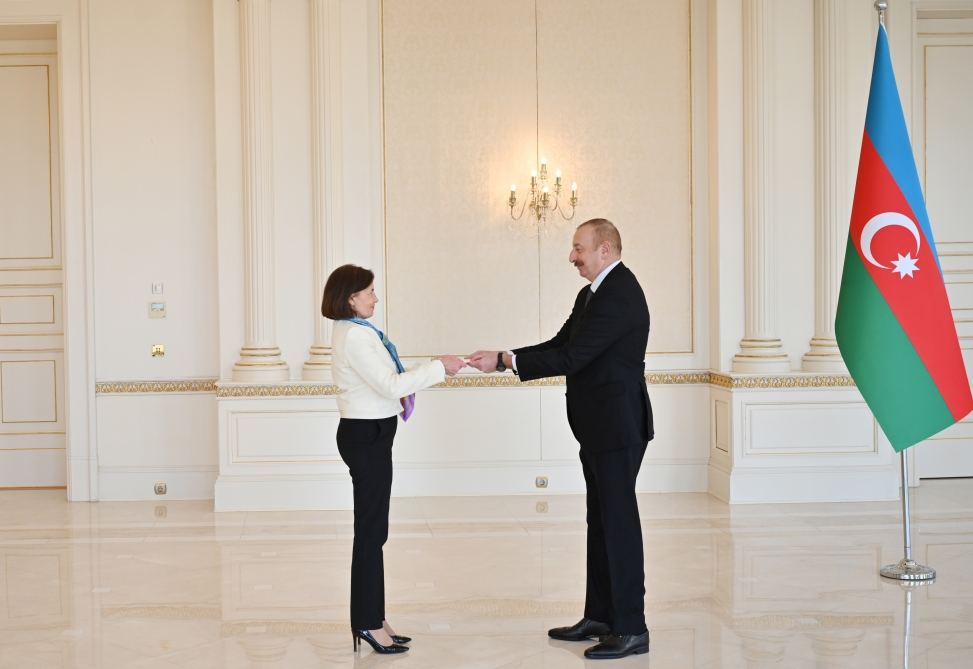 Prezident İlham Əliyev Fransanın Azərbaycanda yeni təyin olunan səfirinin etimadnaməsini qəbul edib - FOTO