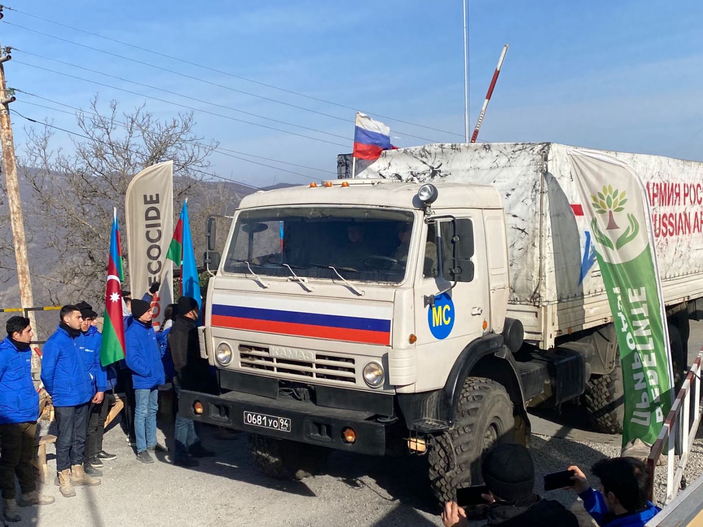 Rusiya sülhməramlılarına aid daha 2 avtomobil Laçın yolundan keçib