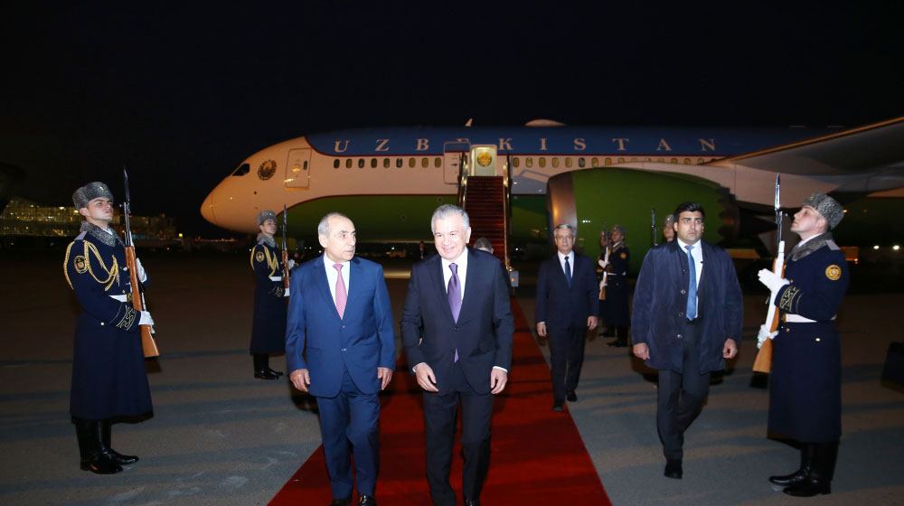Özbəkistan Prezidenti Şavkat Mirziyoyev Azərbaycana səfərə gəlib - FOTO
