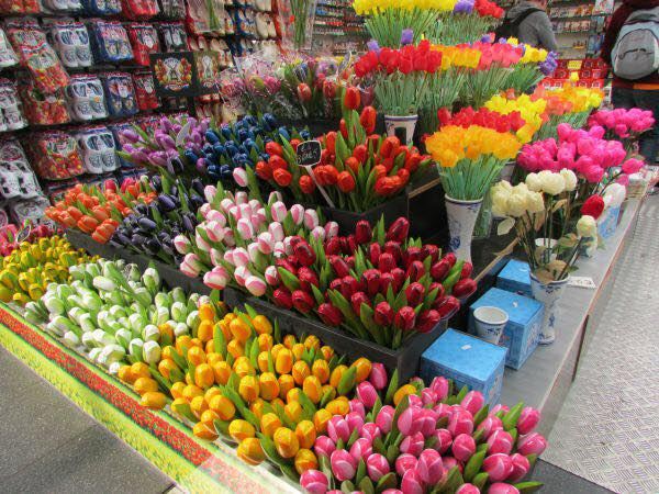 8 Martda gül dükanlarında qiymətlər necə olacaq?