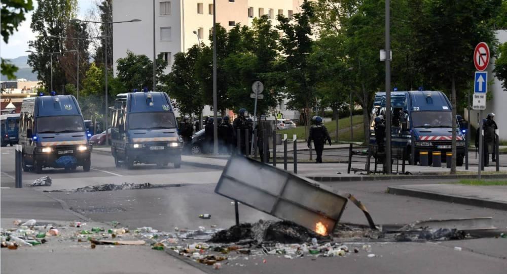 Parisdə pensiya islahatına qarşı aksiyalarda 120 etirazçı saxlanılıb - VİDEO