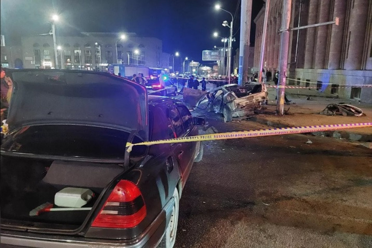 Ermənistanda yol qəzası olub, 2 nəfər ölüb