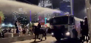 Tel-Əvivdə keçirilən etiraz aksiyası polis əməkdaşları tərəfindən dağıdılıb - VİDEO