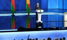Lukaşenko: Belarusa nüvə silahlarının qaytarılması ilə bağlı Putinlə danışıqlar intensivləşib