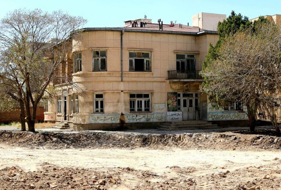 Təbrizdə tarixi abidə uçub