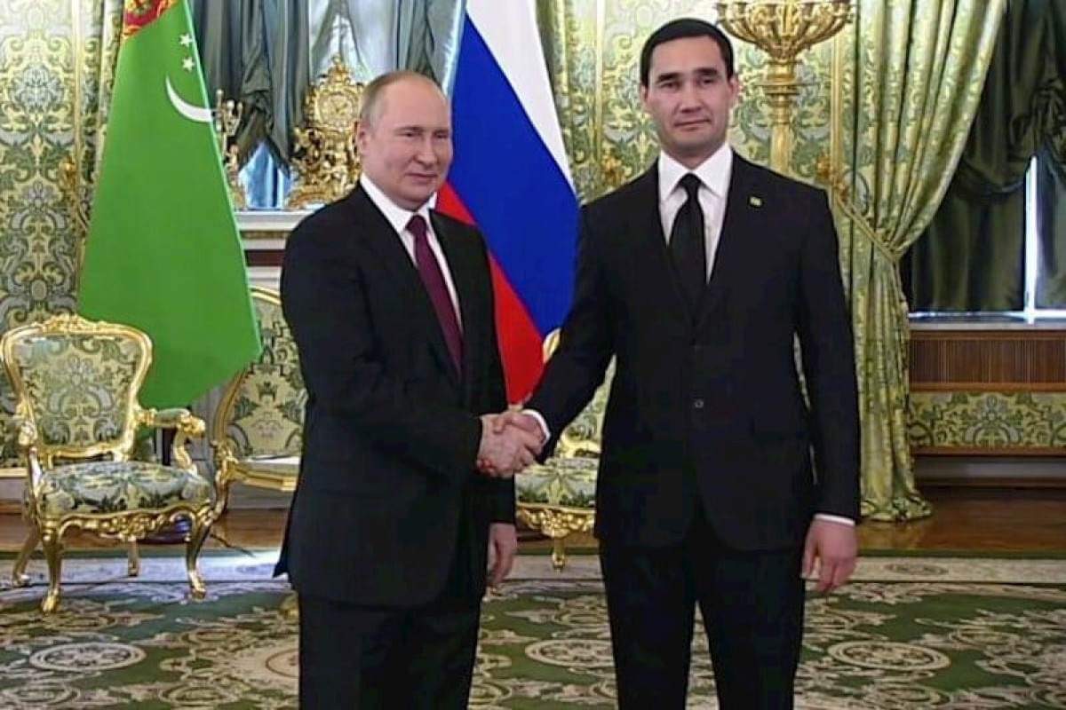 Putin Berdiməhəmmədovu Moskvaya dəvət edib
