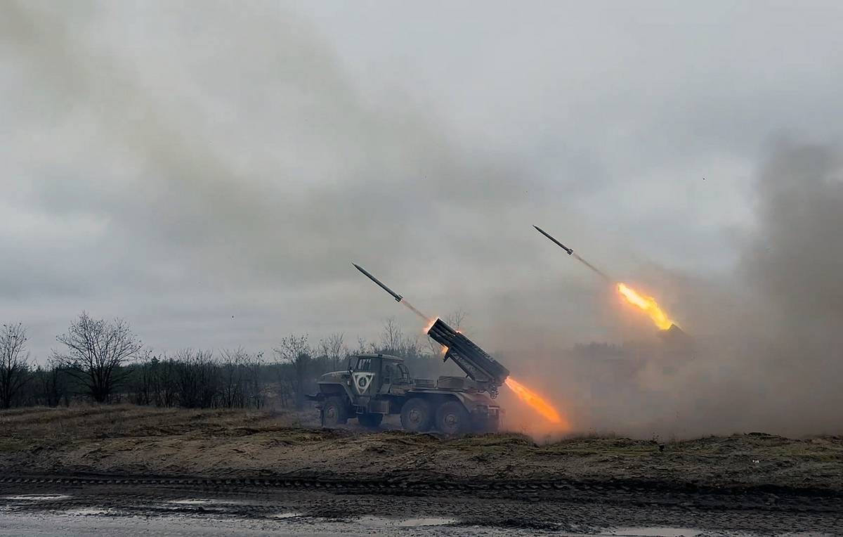 Bloomberg: Qərb Ukraynaya 200-ə yaxın tank və 300 piyada döyüş maşını verib