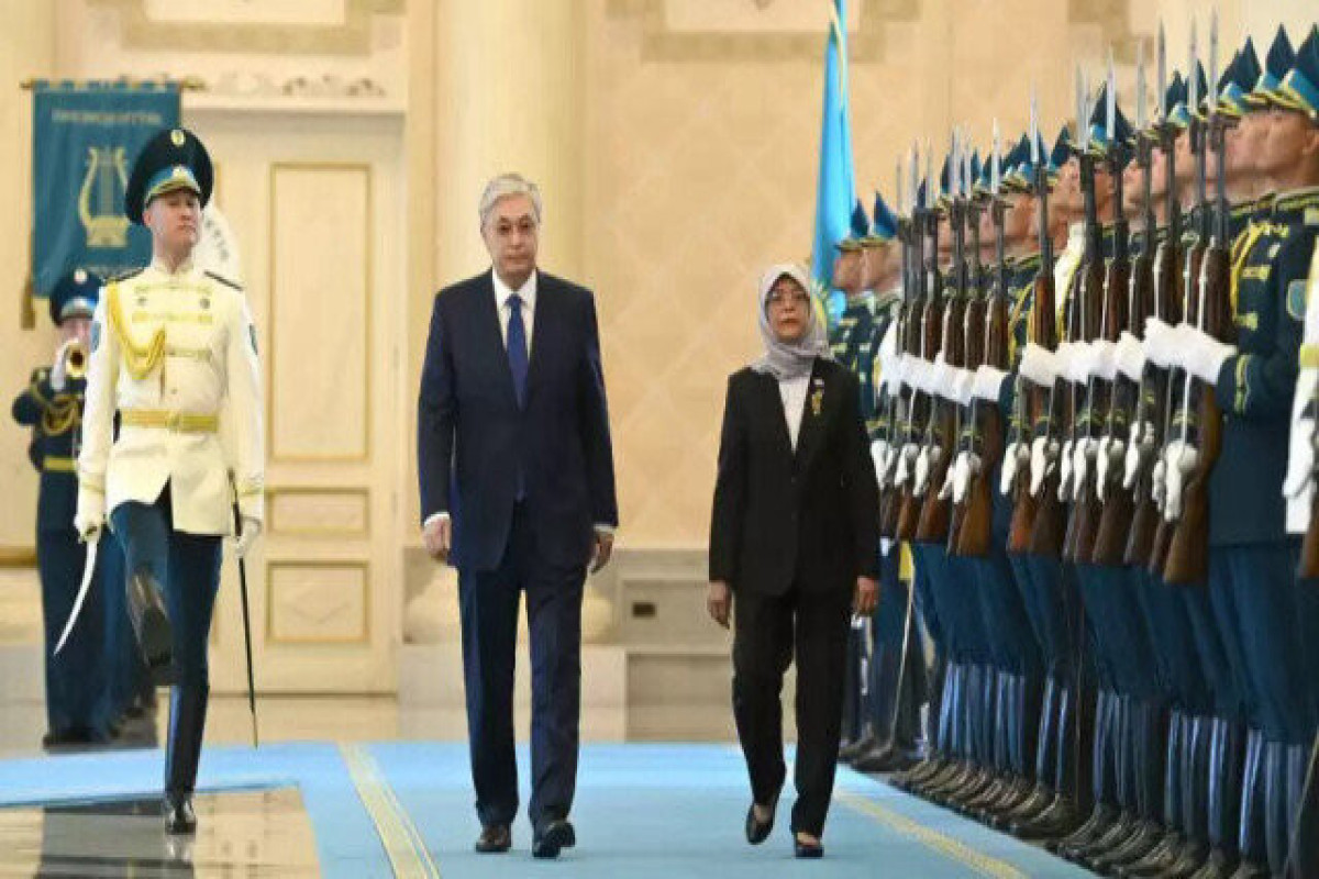 Sinqapur Prezidenti Qazaxıstana səfərə gedib