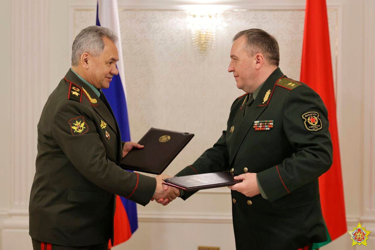 Minsk və Moskva Rusiyanın nüvə silahlarının Belarusda saxlanmasına dair sənədlər imzalayıblar