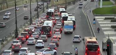 Bakıda 231 avtobus tıxacda qalıb