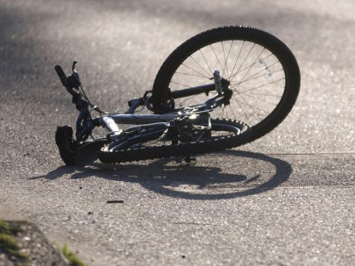 Bərdədə avtomobil velosipedçini vuraraq öldürüb