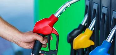 Aİ-92 markalı benzinin 1 litrinin qiyməti 5 qəpik, dizelin qiyməti 10 qəpik qaldırılıb