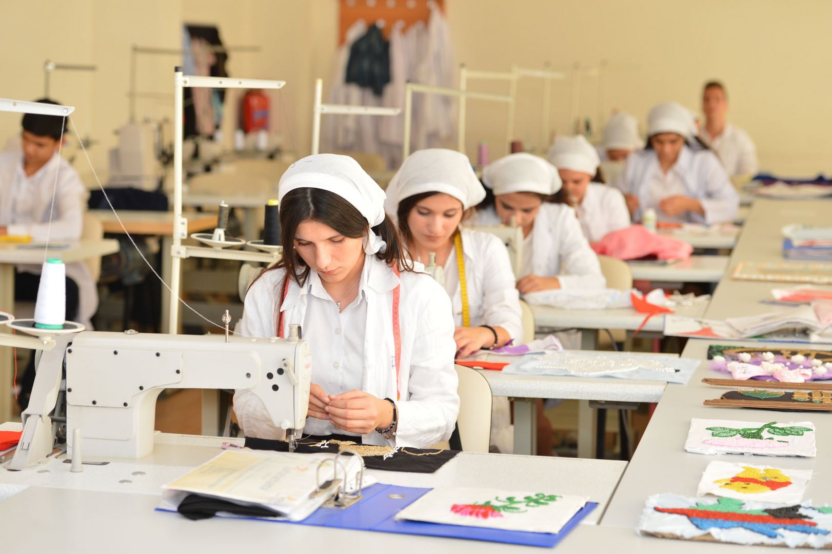 116 yeni məktəbdə peşə təmayüllü siniflər fəaliyyətə başlayıb