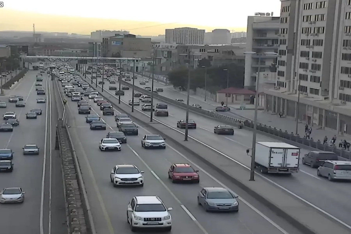 Bakıda sıxlıq olan yollar açıqlanıb - SİYAHI