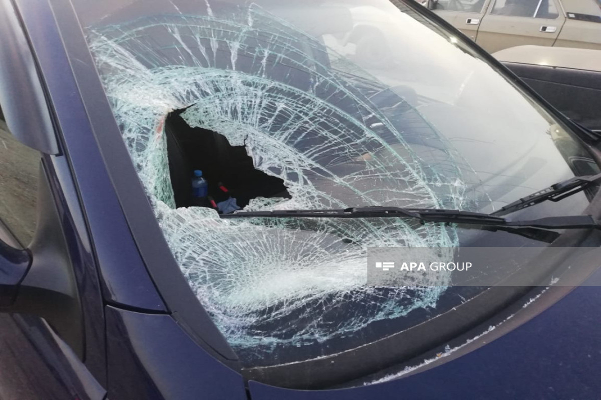 Bakıda sərnişin avtobusu "Kamaz"la toqquşub, sərnişin ölüb
