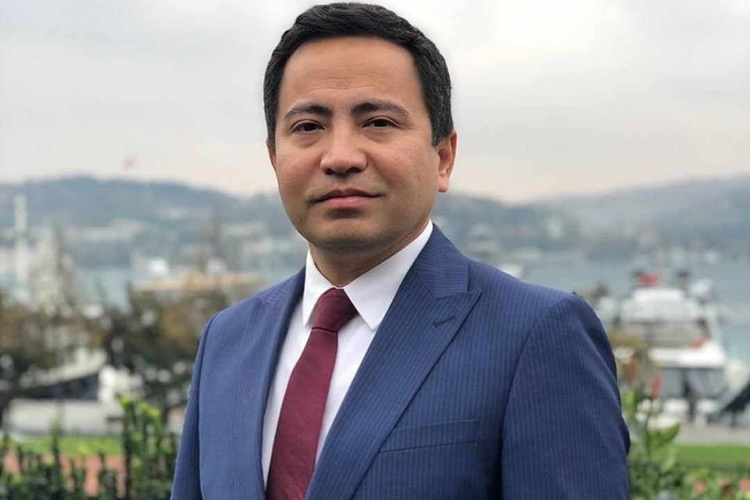 Qazaxıstan səfiri xalqımızı Azərbaycan dilində təbrik edib