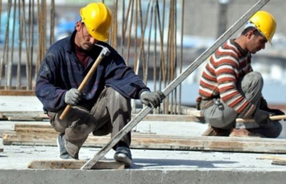 Özəl sektorda muzdlu işçi sayı dövlət sekorundan 10 dəfə sürətlə artıb