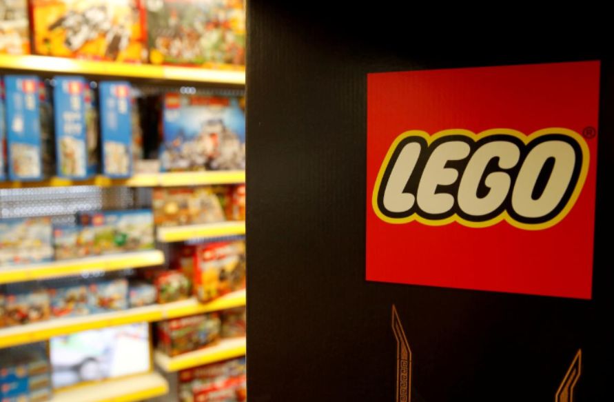“Lego Group” şirkəti emal edilmiş plastik şüşələrdən konstruktorlar hazırlamağı dayandıracaq